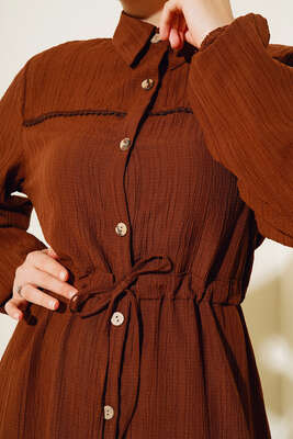Dantel Detaylı Boydan Düğmeli Elbise Kahve - Thumbnail