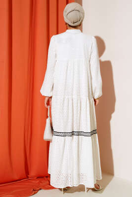 Dantel Detaylı Brode Elbise Ekru - Tesettür Elbise