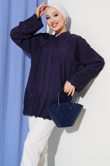 Dantel Detaylı Gizli Düğmeli Gömlek Lacivert - Gömlek