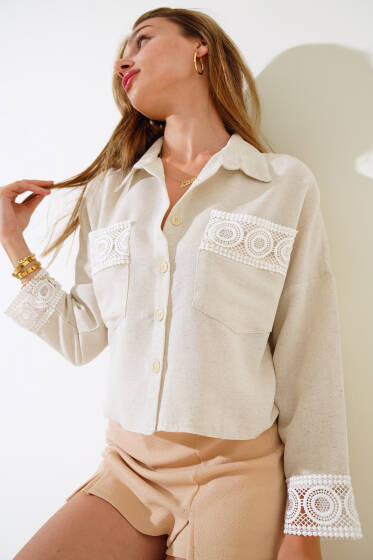 Dantel Detaylı Kısa Gömlek Taş Beyaz - Yeni Giyim