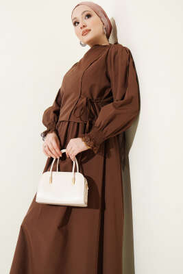 Dantel Detaylı Poplin Jile Elbise Kahve - Elbise