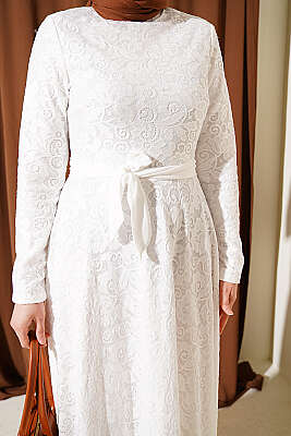 Dantel Nakışlı Kuşaklı Abiye Elbise Ekru - Elbise