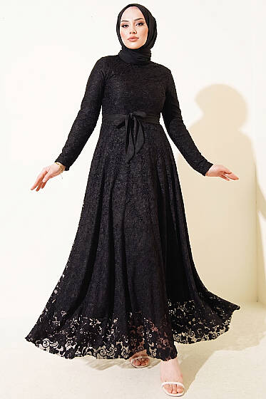 Dantel Nakışlı Kuşaklı Abiye Elbise Siyah - Elbise