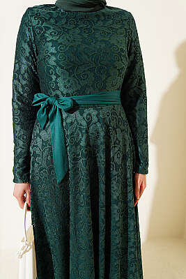 Dantel Nakışlı Kuşaklı Abiye Elbise Zümrüt - Elbise