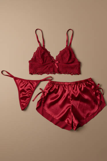 Dantelli 3'lü Büstiyer Takım Kırmızı - Desteksiz Sütyen Takım