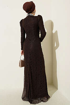 Dantelli Büzgülü Taşlı Abiye Elbise Kahve - Elbise