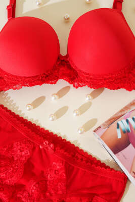 Dantelli Destekli Parlak Sütyen Takım Kırmızı - İndirim İç Giyim