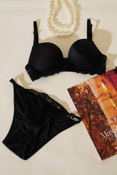 Dantelli Destekli Parlak Sütyen Takım Siyah - Destekli Sütyen Takım