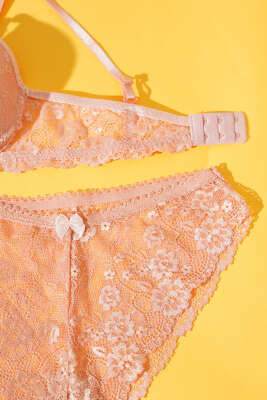 Dantelli Desteksiz Sütyen Takım Pudra - İndirim İç Giyim