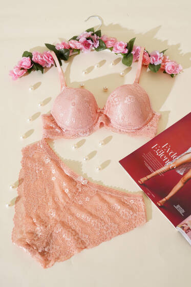 Dantelli Desteksiz Sütyen Takım Pudra - İndirim İç Giyim