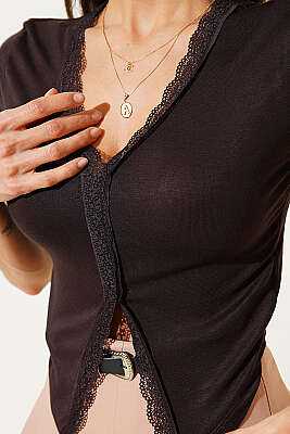 Dantelli Detaylı V Yaka Crop Kahve - Kadın Giyim Modelleri