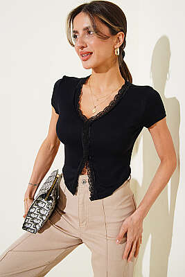 Dantelli Detaylı V Yaka Crop Siyah 