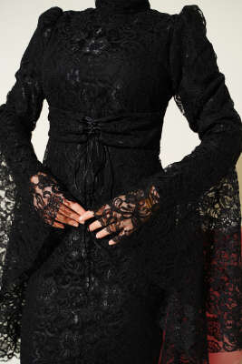 Dantelli Kol Volanlı Balık Model Abiye Siyah - Elbise