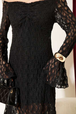 Dantelli Madonna Yaka Midi Elbise Siyah - Kadın Giyim Modelleri