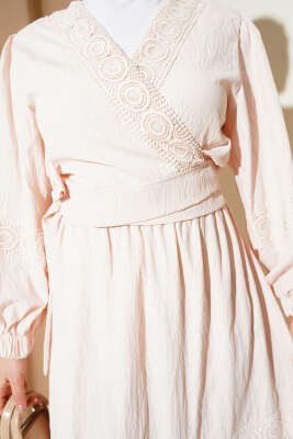 Dantelli Önden Bağlamalı Takım Bej - İkili Takım