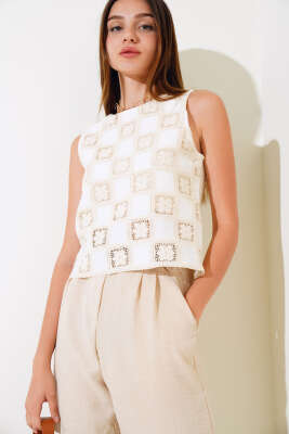 Dantelli Sıfır Kol Bluz Ekru 