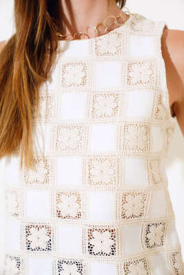 Dantelli Sıfır Kol Bluz Ekru - Yeni Giyim