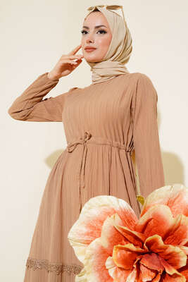 Dantelli Tünelli Elbise Latte - Tesettür Elbise