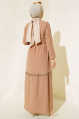 Dantelli Tünelli Elbise Latte - Tesettür Elbise