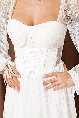 Dantelli Yırtmaçlı Korseli Abiye Elbise Ekru - Kadın Giyim Modelleri