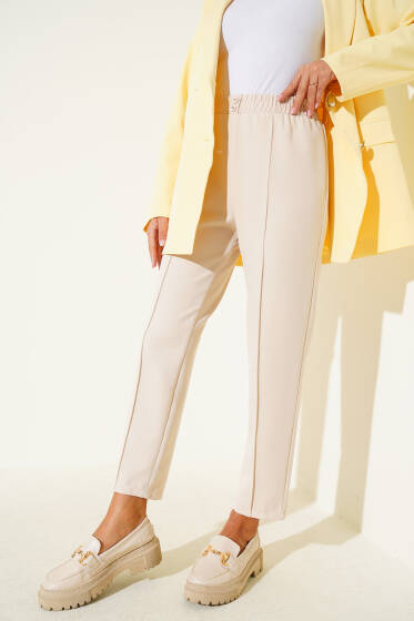 Dar Paça Bel Lastikli Çımalı Pantolon Bej - Pantolon