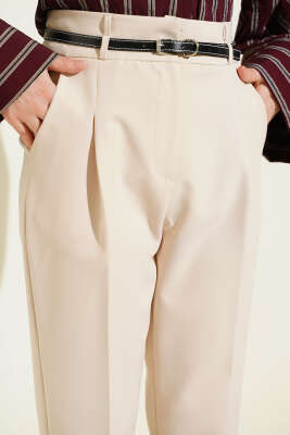 Dar Paça Pensli Kemerli Kumaş Pantolon Bej - Pantolon