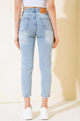 Dar Paça Yıpratmalı Kot Pantolon Buz Mavisi - Kadın Giyim Modelleri