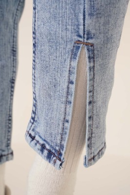 Dar Paça Yırtmaçlı Orta Kot Pantolon - Pantolon