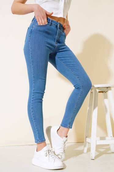 Dar Paça Yüksek Bel Kot Pantolon Açık Mavi - Kadın Giyim Modelleri