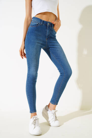 Dar Paça Yüksek Bel Kot Pantolon Orta Mavi - Kadın Giyim Modelleri