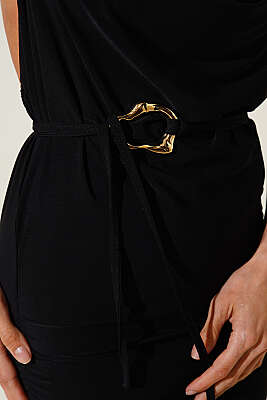 Degaje Yaka Gold Kemerli Elbise Siyah - Kadın Giyim Modelleri