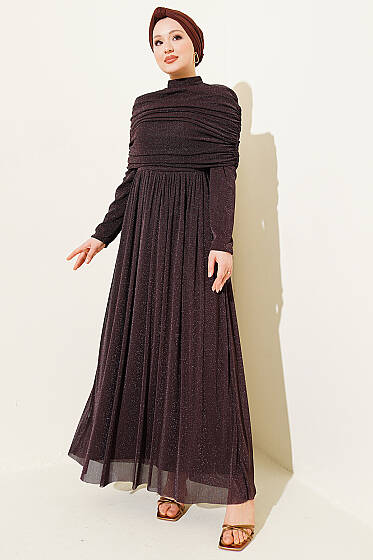 Degaje Yaka Görünümlü Simli Abiye Elbise Kahve - Elbise
