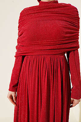 Degaje Yaka Görünümlü Simli Abiye Elbise Kırmızı - Elbise