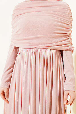 Degaje Yaka Görünümlü Simli Abiye Elbise Pembe - Elbise