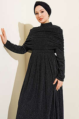 Degaje Yaka Görünümlü Simli Abiye Elbise Siyah - Elbise