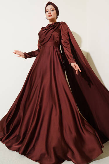 Degaje Yaka Pelerinli Abiye Elbise Kahve - Elbise
