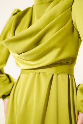 Degaje Yaka Saten Abiye Elbise Yağ Yeşili - Elbise