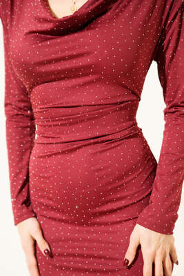 Degaje Yaka Taşlı Vatkalı Elbise Bordo - Kadın Giyim Modelleri