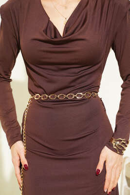 Degaje Yaka Zincir Kemerli Elbise Kahve - Kadın Giyim Modelleri