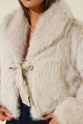 Deri Fiyonk Detaylı Kürk Mont Taş - Kadın Giyim Modelleri