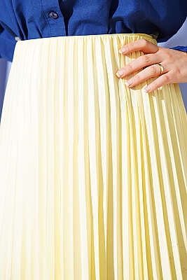 Deri Görünümlü Pileli Etek Sarı - Etek