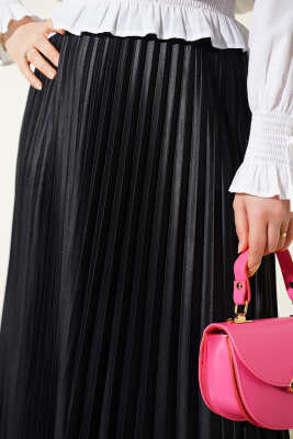 Deri Görünümlü Pileli Etek Siyah - Etek