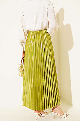 Deri Görünümlü Pileli Etek Yağ Yeşili - Etek