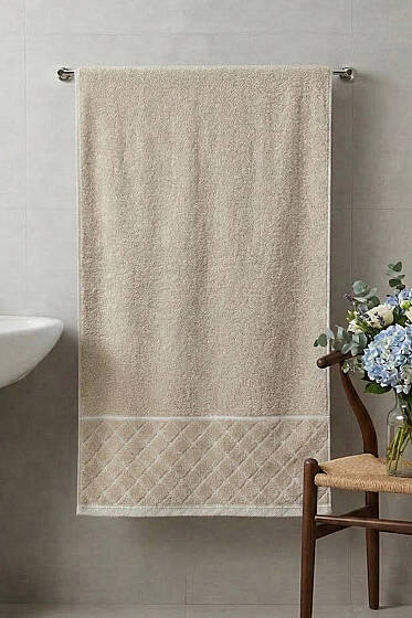 Desen Detaylı Şerit Geçişli Banyo Havlusu Bej - Yılın Fırsatı