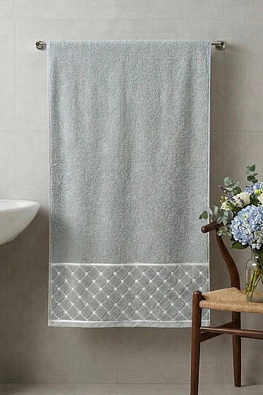 Desen Detaylı Şerit Geçişli Banyo Havlusu Gri - Yılın Fırsatı
