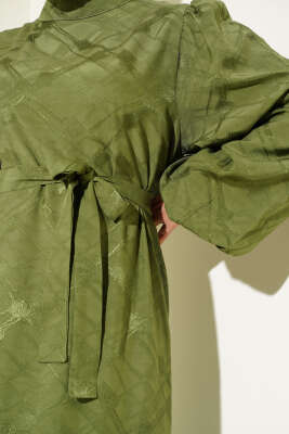 Desenli Balon Kol Kuşaklı Jakar Elbise Haki - Tesettür Elbise