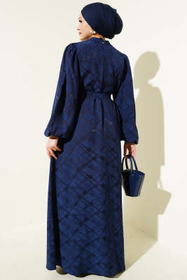 Desenli Balon Kol Kuşaklı Jakar Elbise Lacivert - Tesettür Elbise