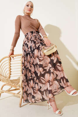 Desenli Beli Lastikli Pileli Etek Latte - Uzun Etek