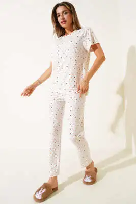 Desenli Bisiklet Yaka Pijama Takımı Ekru 