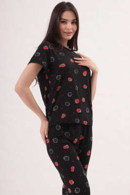 Desenli Bisiklet Yaka Pijama Takımı Siyah Kırmızı 